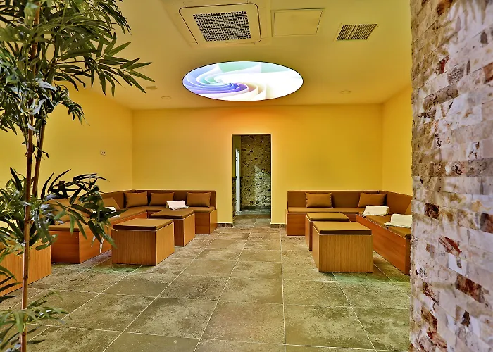 Mayi Ξενοδοχείο 5*